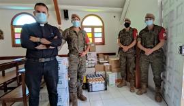 8644 entrega material afectados volcan1