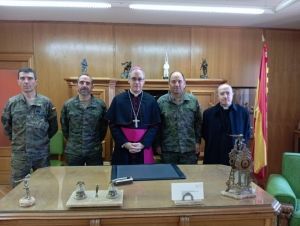 Visita del Arzobispo Castrense a las Unidades de Jaca y Huesca