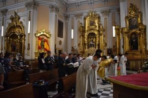 Un grupo de militares y capellanes castrenses coreanos visitan la Iglesia Catedral de las Fuerzas Armadas