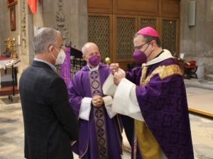Visita del Obispo Auxiliar de Barcelona a la Parroquia Castrense