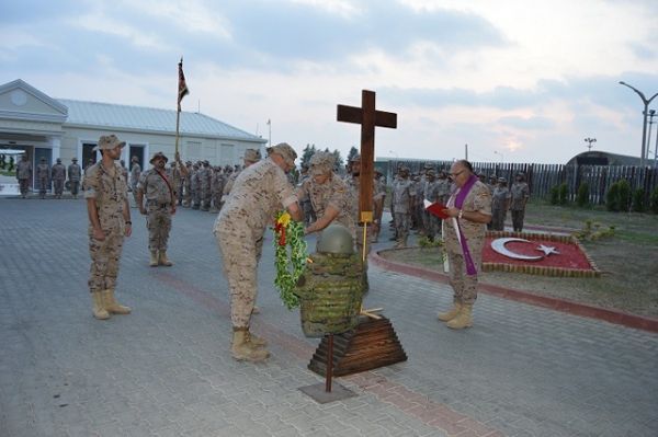 El Contingente PATRIOT desplegado en Turquía conmemora a los que dieron su vida por España
