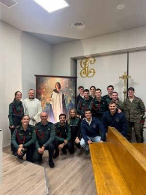 LA INMACULADA JOVEN RECORRE UNIDADES DE LA GUARDIA CIVIL EN MADRID