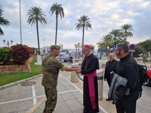 El Arzobispo Castrense realiza una Visita Pastoral a Unidades de Ceuta