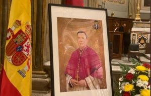 Los españoles en Roma celebran el funeral por el Arzobispo Castrense en la Iglesia nacional.