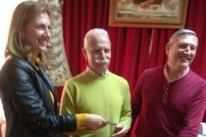 DONATIVO DE LAS DAMAS DE LORETO A CARITAS PARROQUIAL CASTRENSE DE GRANADA