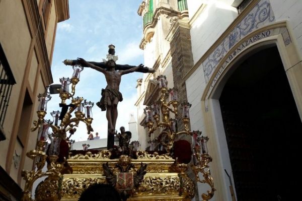Salida Procesional del Santísimo Cristo de la Expiración y María Santísima de la Victoria de Cádiz