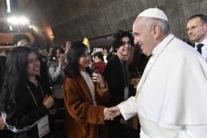 Francisco exhorta a los jóvenes de Japón: “¡Sean testigos de que la amistad social es posible!”